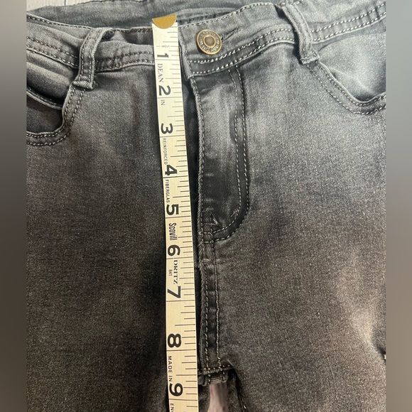 EUC FREDD MARSHALL Boy's Skinny Ripped Distressed Stretch Slim Fit Denim Jeans - Picture 4 of 15